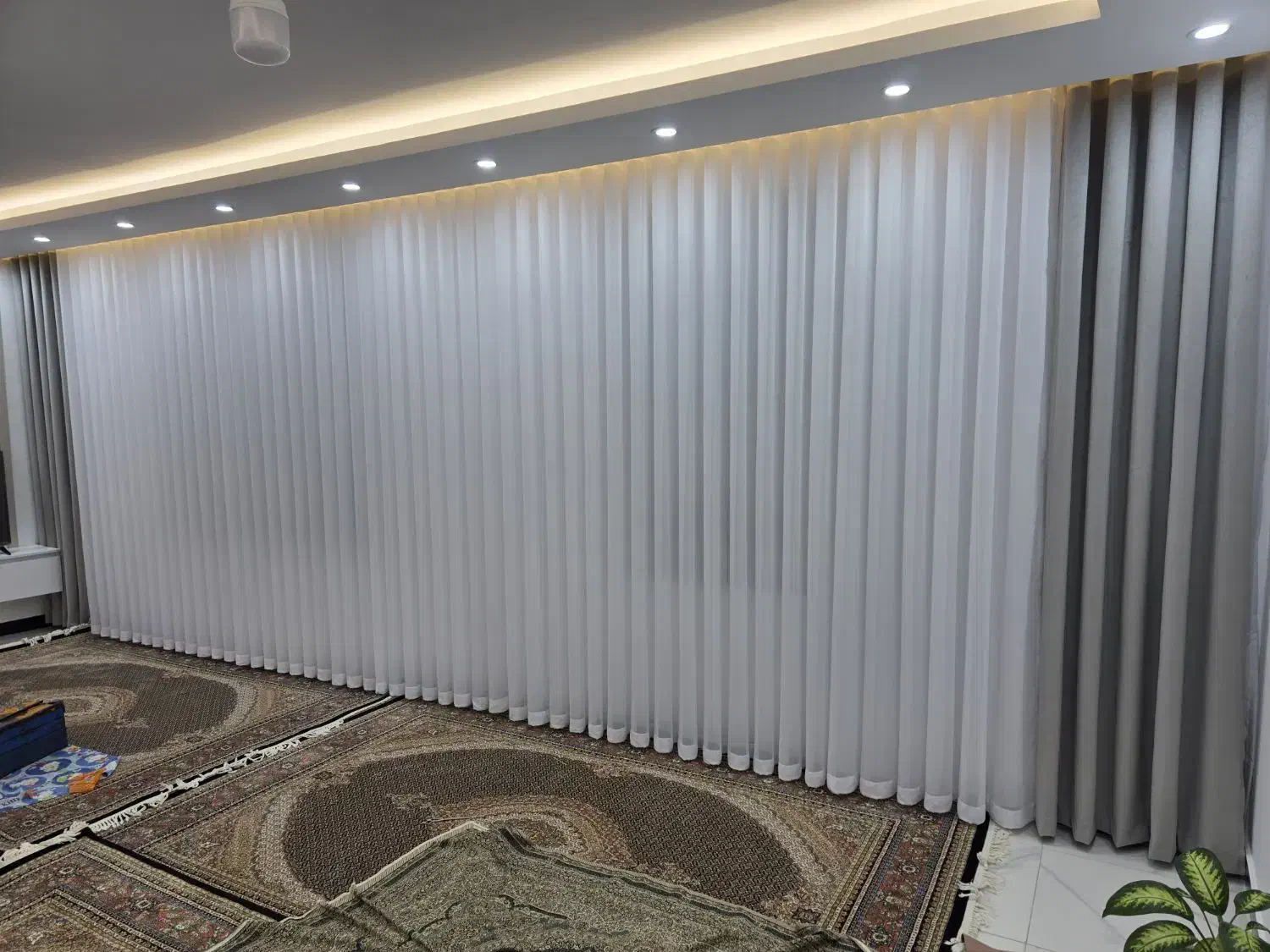 دوخت ونصب انواع پرده به صورت نقد واقساط پرده|پرده، رانر، رومیزی|مریوان, |دیوار