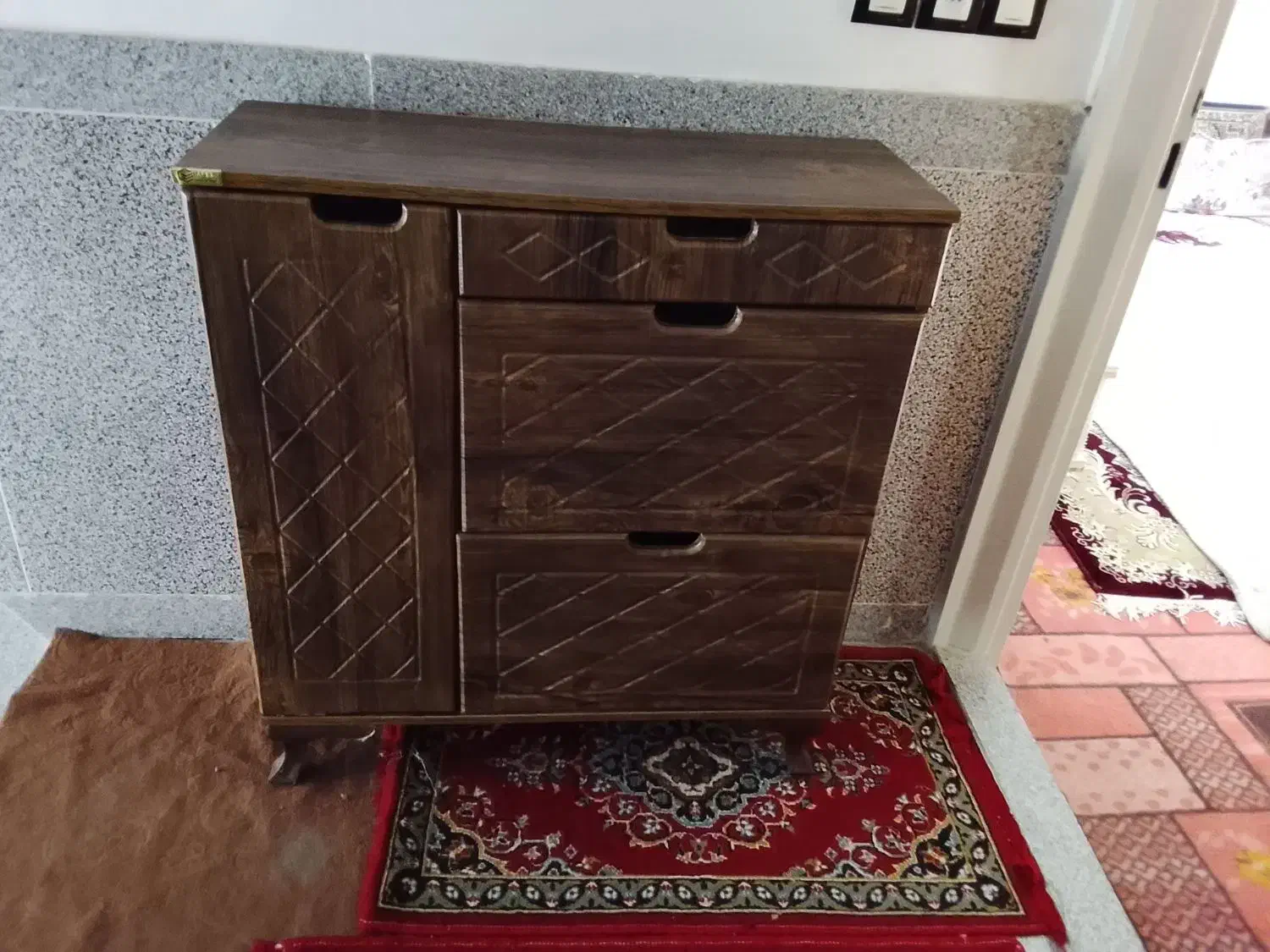 جاکفشی|جاکفشی، کمد، دراور|همدان, |دیوار