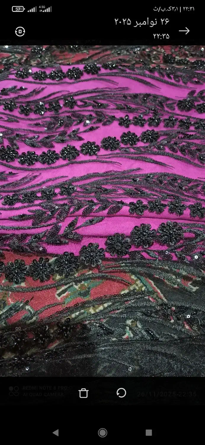 چندعددپارچه وچادری|لباس|تبریز, |دیوار