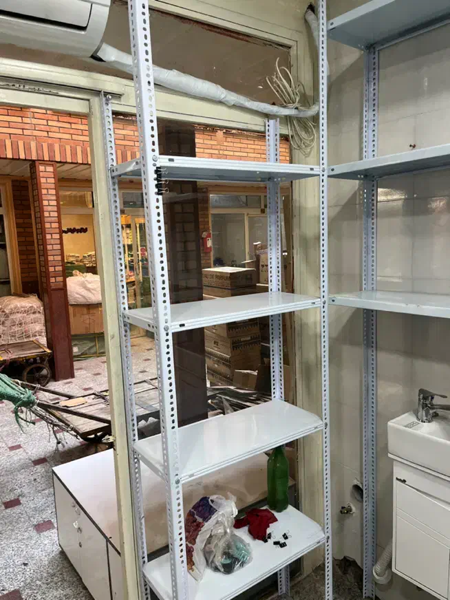 قفسه آهنی در حد نو|کتابخانه، شلف، قفسههای دیواری|تهران, بازار|دیوار