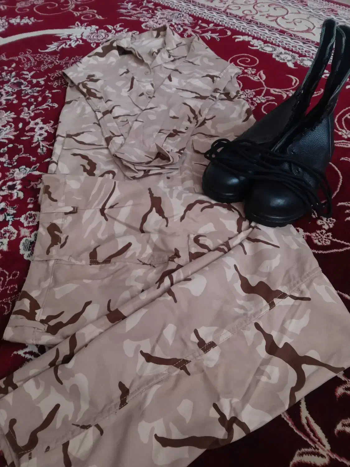 پوتین و لباس سرباز|کیف، کفش، کمربند|سبزوار, پیام|دیوار