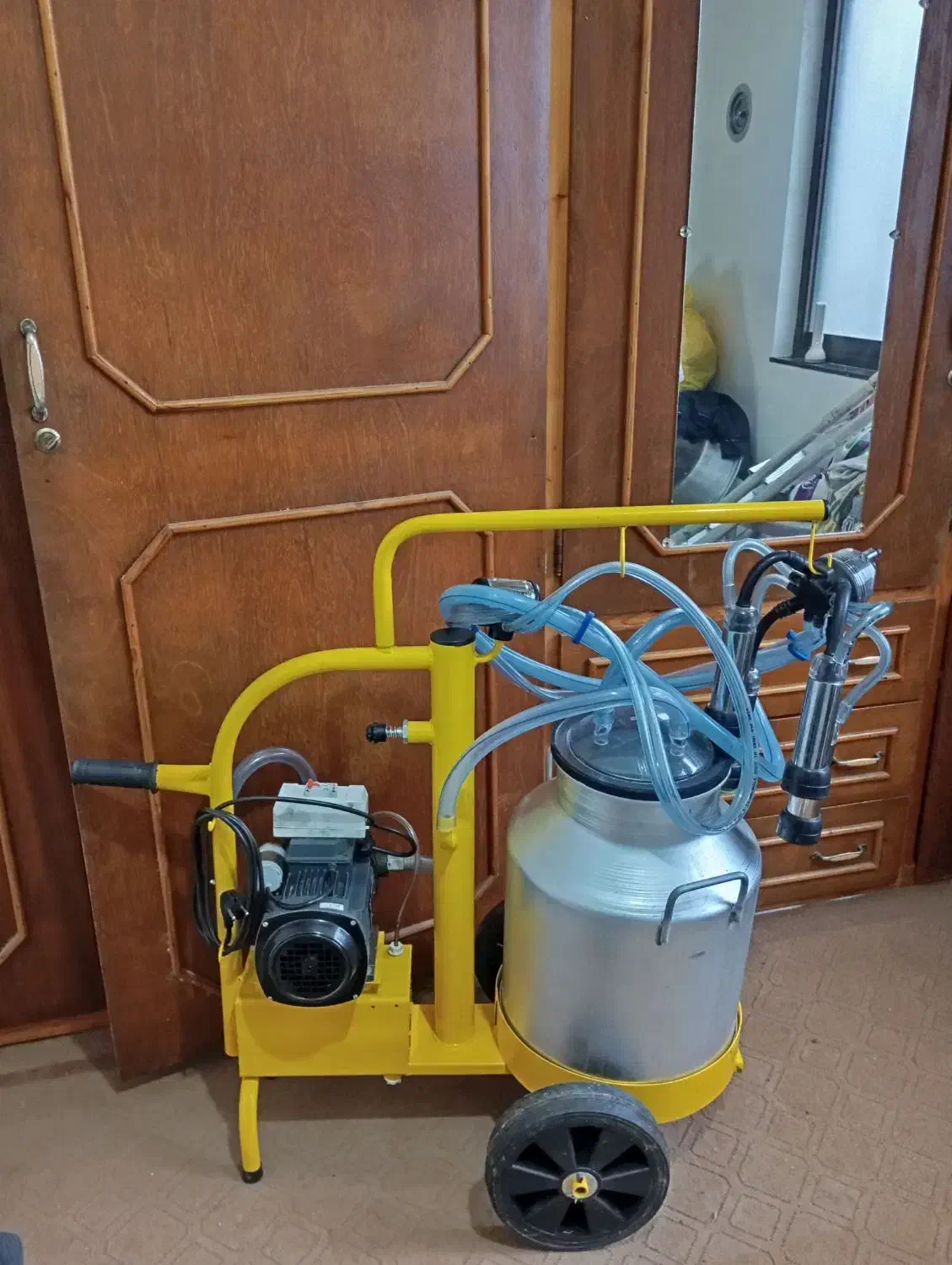 دستگاه شیردوش|لوازم جانبی حیوانات|تنکابن, |دیوار