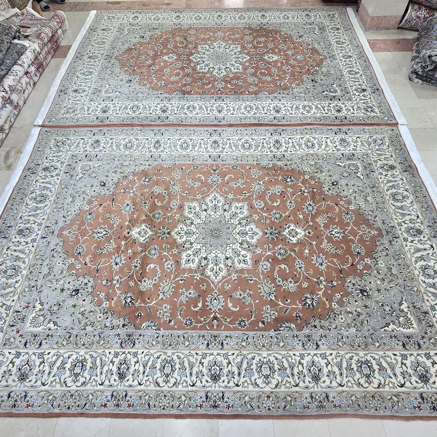 جفت ۹ متری گل ابریشم اردکان زمینه مسی|فرش|تهران, ونک|دیوار