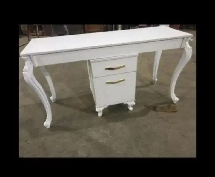 میزناخن دونفره|آرایشگاه و سالن‌های زیبایی|مشهد, نیزه|دیوار