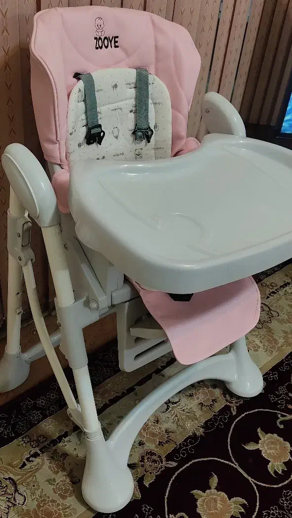 صندلی غذای کودک زویه|تخت و صندلی بچه|شیراز, پودنک|دیوار