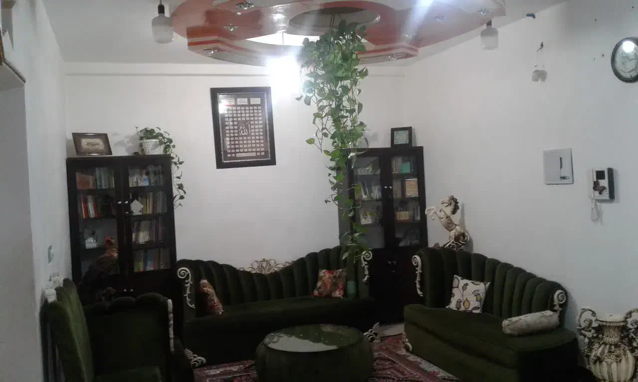 مبل صدفی رومی.پارچه مخمل و چوب سنگین|مبلمان خانگی و میز عسلی|بهبهان, |دیوار