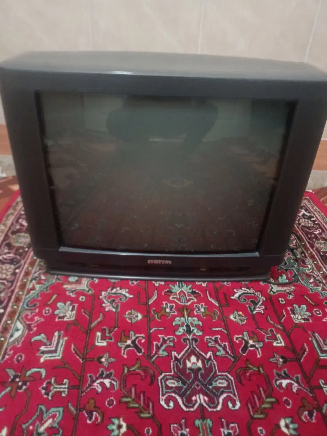 فروش تلویزیون سالم رنگی|تلویزیون و پروژکتور|مرند, |دیوار