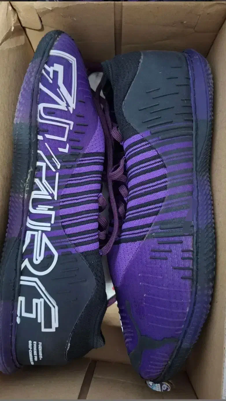 کفش فوتسال|کیف، کفش، کمربند|کرمان, |دیوار