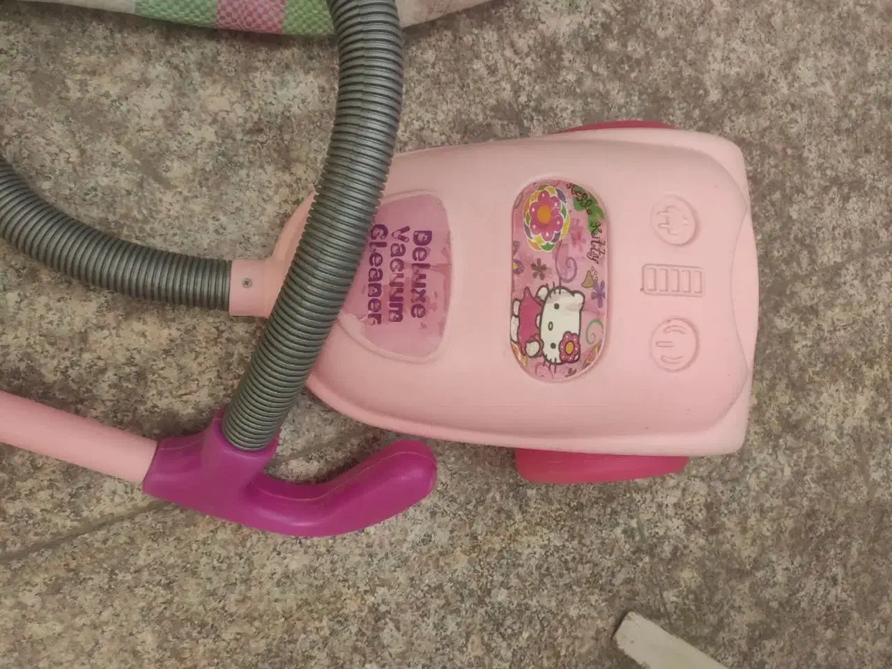 اسباب بازی و عروسک خارجی|اسباببازی بچه|فومن, |دیوار