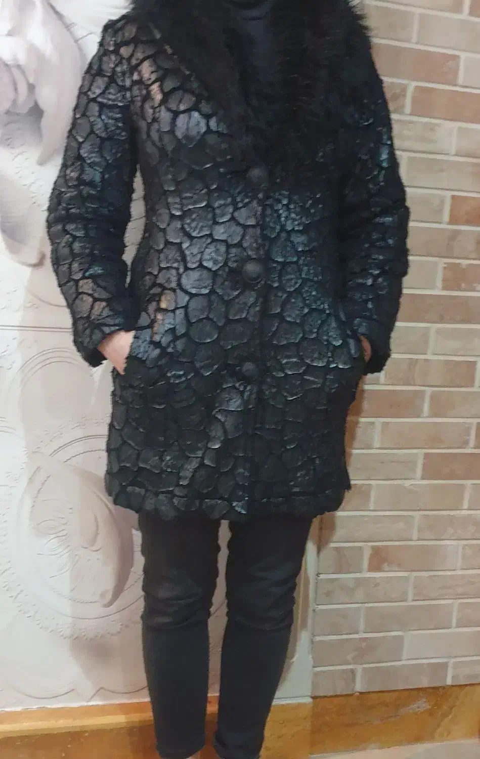 لباس زنانه|لباس|رودهن, |دیوار