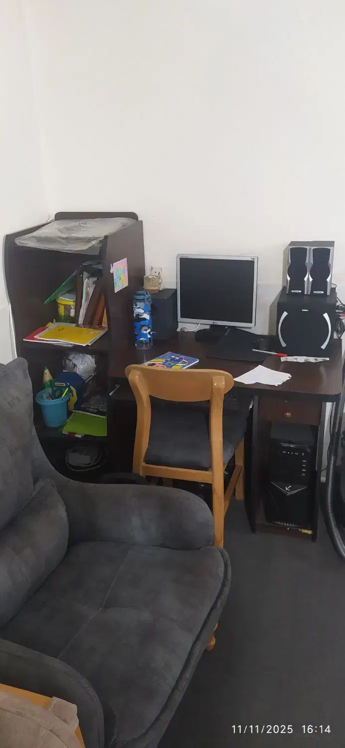 میز کامپیوترباکتابخانه،جا کفشی و جا لباسی آینه دار|مبلمان خانگی و میز عسلی|مشهد, بهمن|دیوار