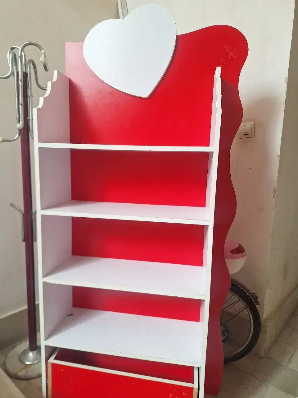 کتابخانه دخترانه|کتابخانه، شلف، قفسه‌های دیواری|پاکدشت, پاکدشت (مامازند)|دیوار