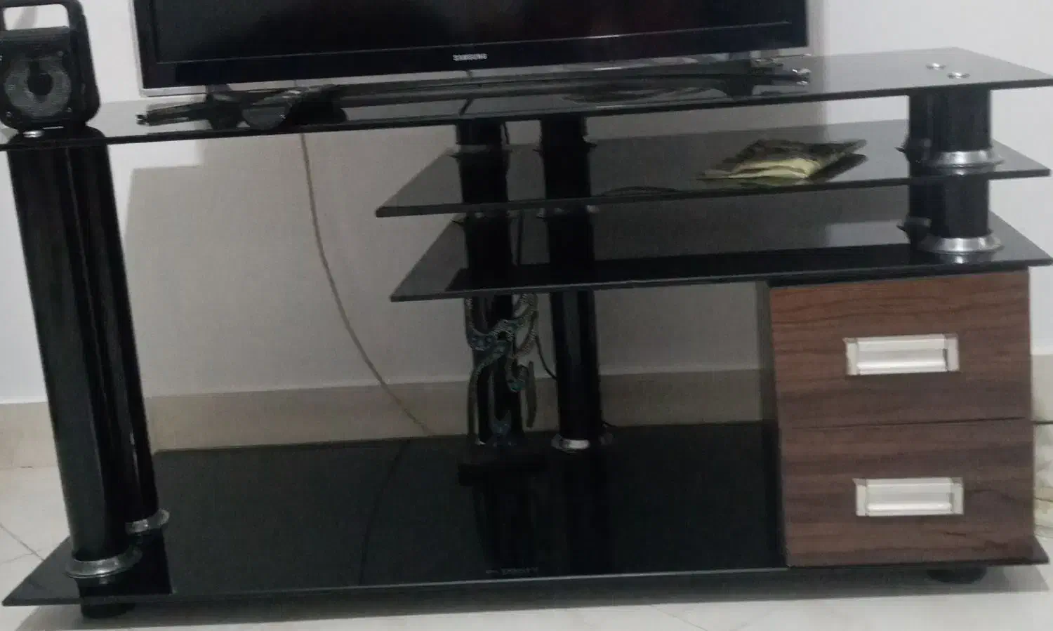 مبل ۷نفره همراه با وسایل دیگر|مبلمان خانگی و میز عسلی|رشت, انصاری|دیوار