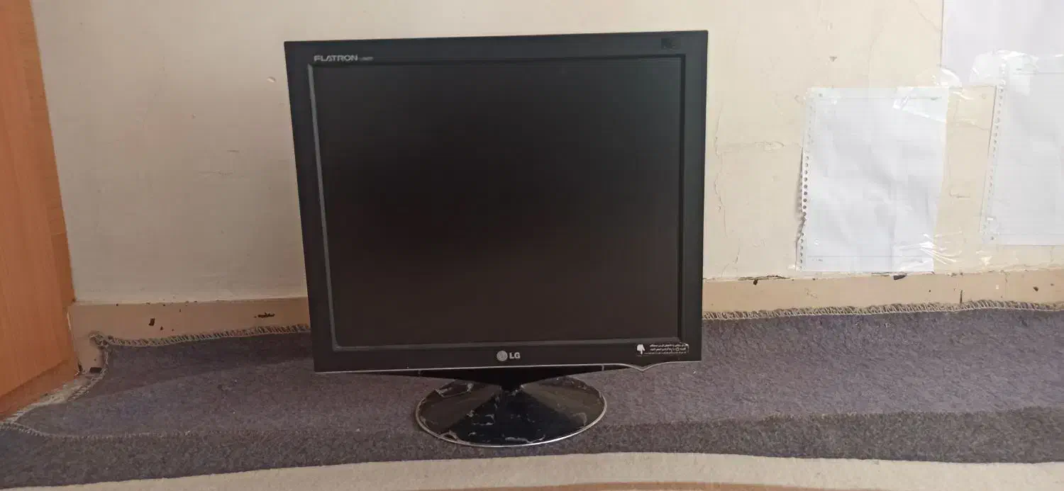 مانی تور 17 اینچ ال جی|قطعات و لوازم جانبی رایانه|شهرکرد, |دیوار