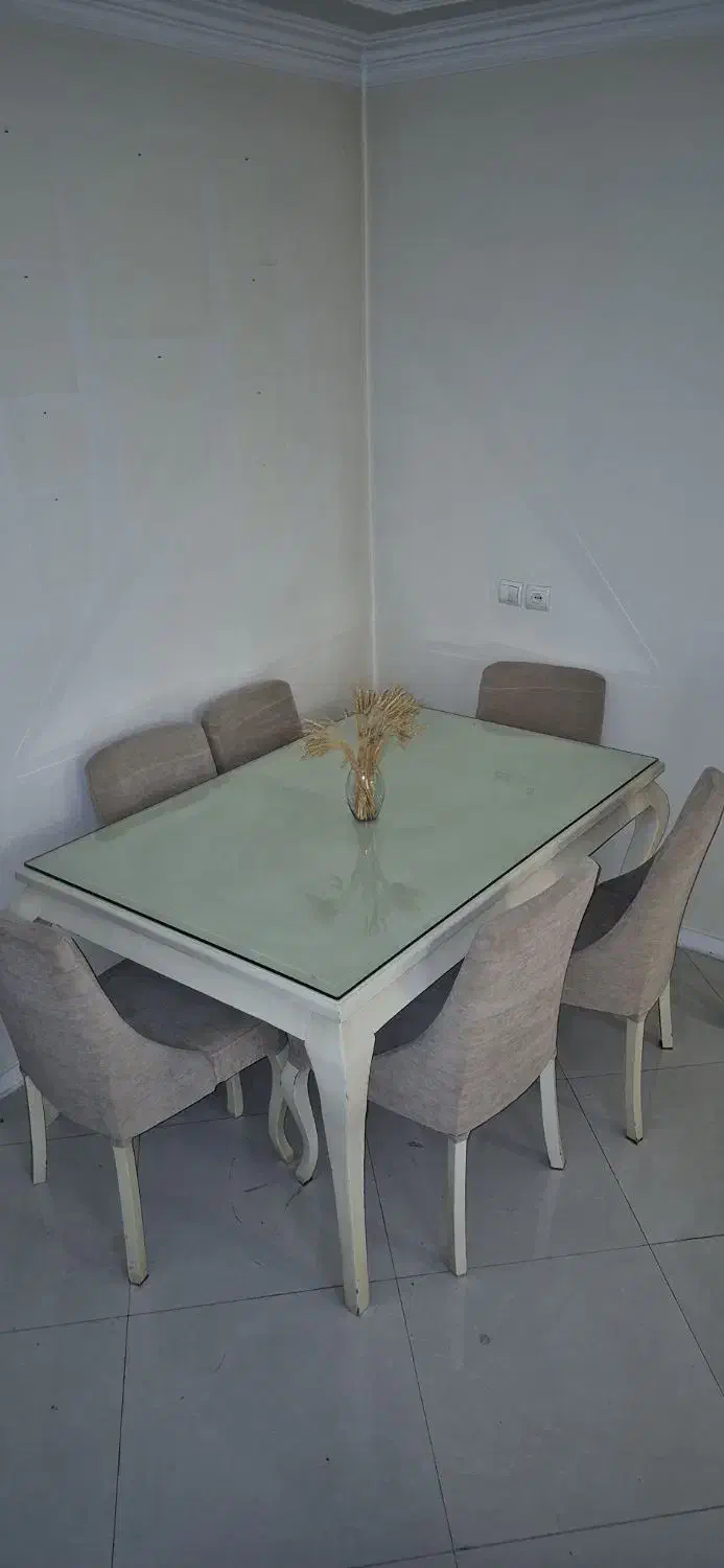 میز ناهارخوری ۶ نفره شیک با شیشه ۱۰ میل ضخیم/ سالم|میز و صندلی غذاخوری|تهران, نارمک جنوبی|دیوار