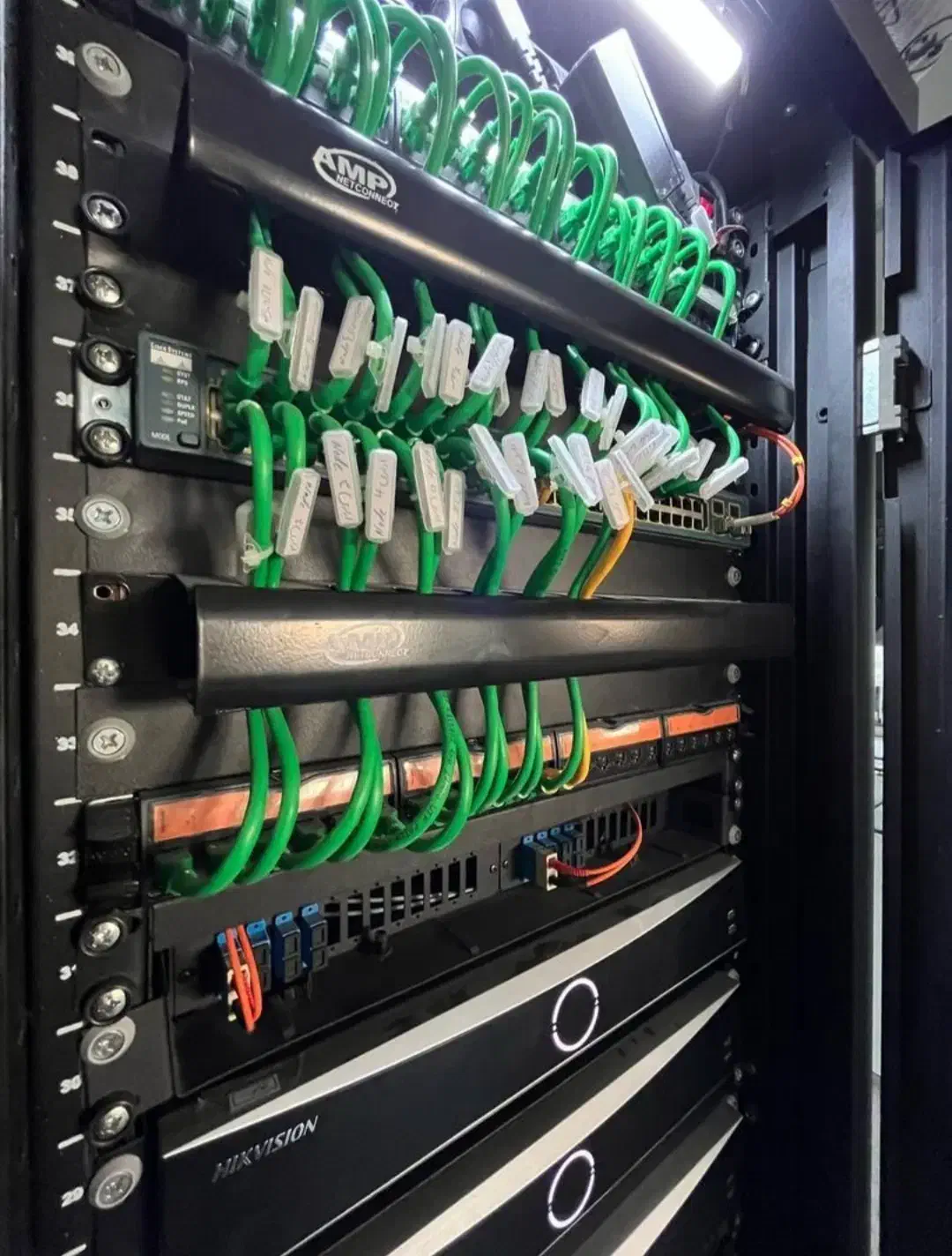 نصب و فروش دوربین مداربسته IP و AHD با ضمانت|دوربین مداربسته|اصفهان, سرچشمه|دیوار