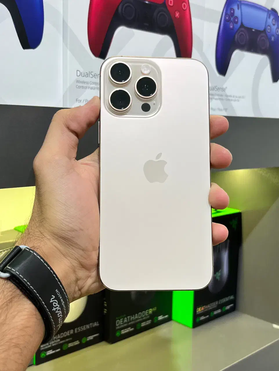 اپل ایفون ۱۶ پرومکس Apple iphone 16 promax|موبایل|شیراز, شهرک ایثار|دیوار