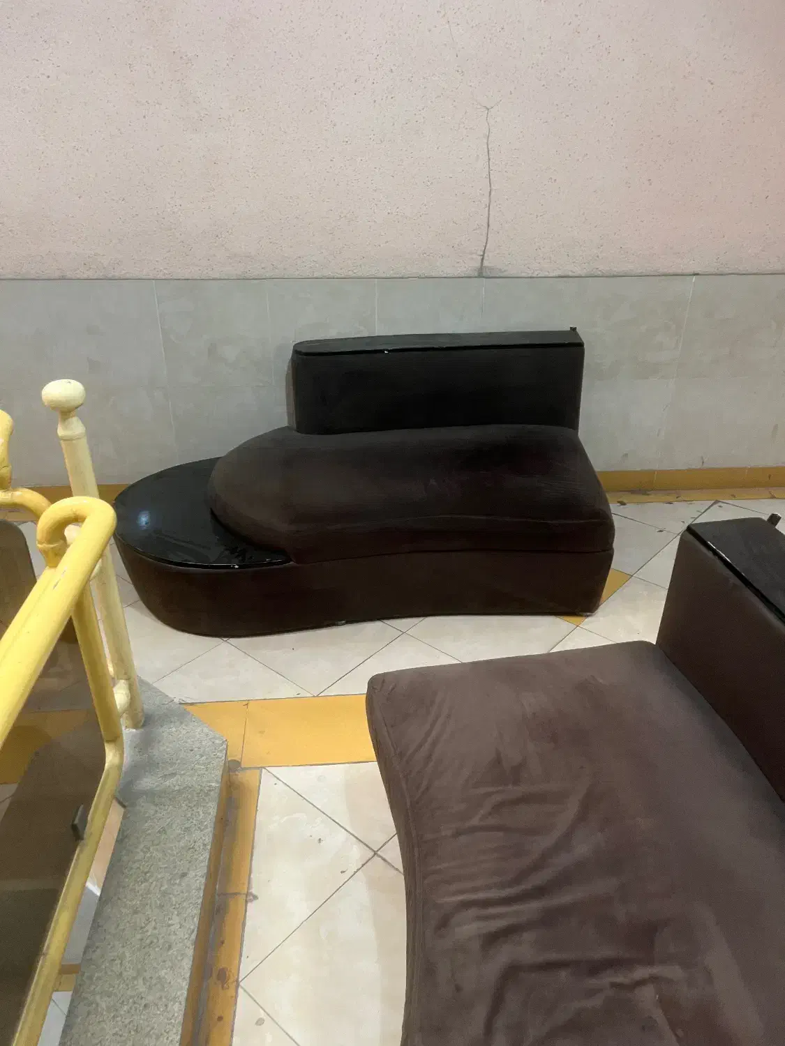 دو عدد مبل دو نفره رایگان|مبلمان خانگی و میز عسلی|گرگان, |دیوار