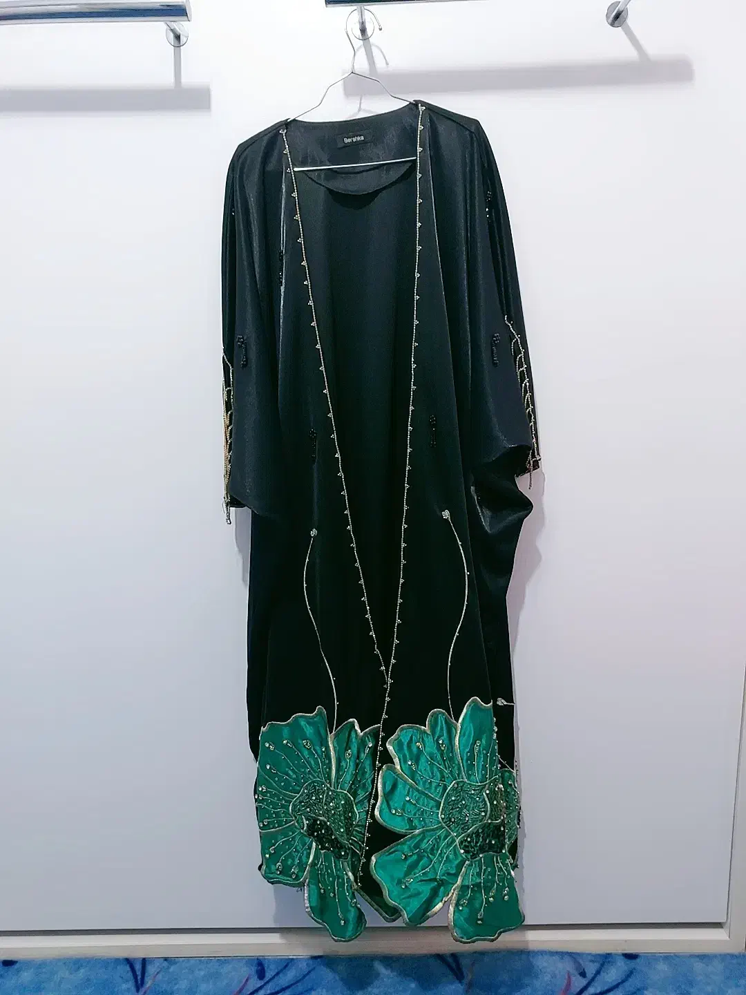 عبا|لباس|رباط‌کریم, الارد|دیوار