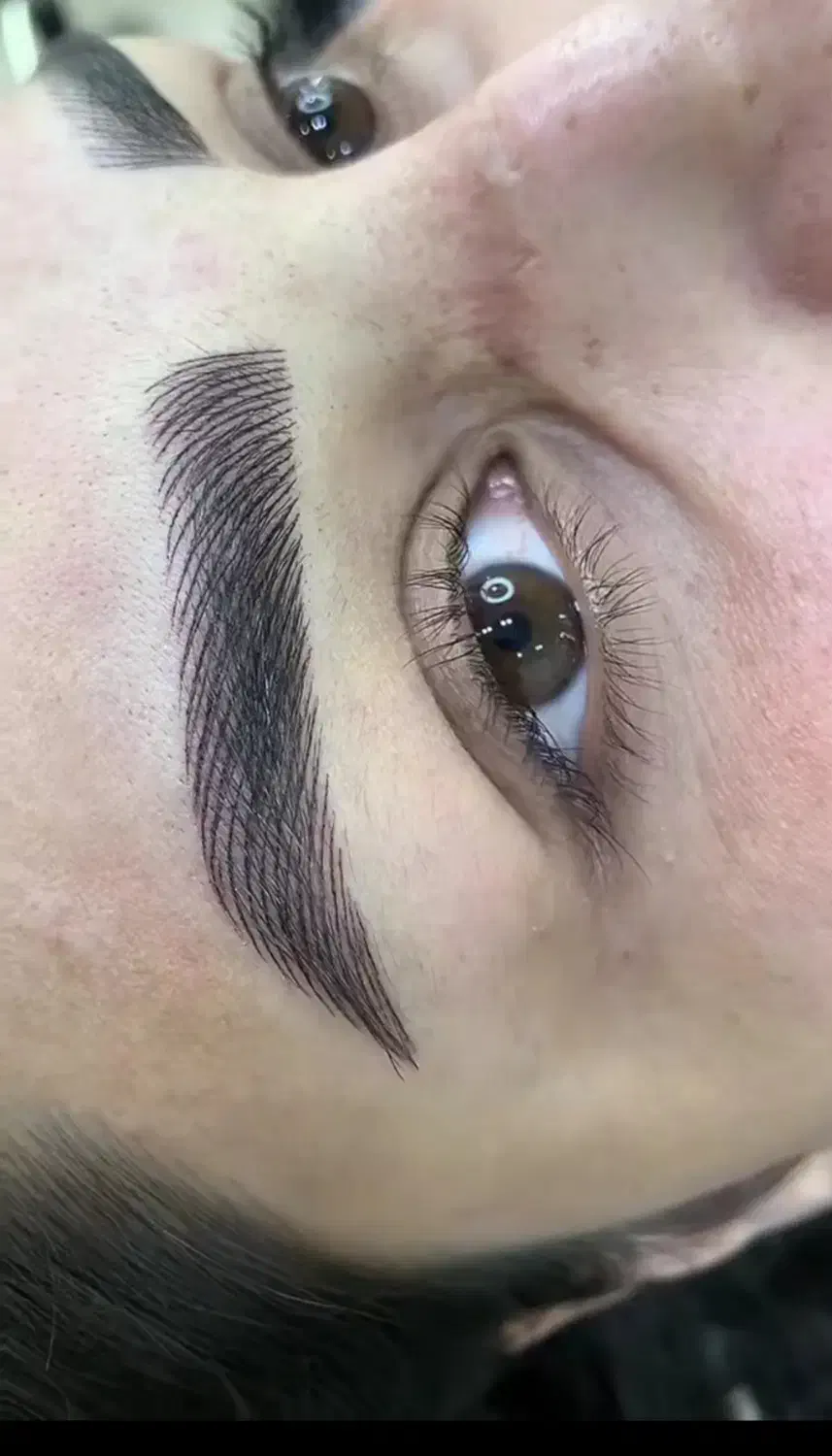 خدمات و آموزش آرایش دائم و کاشت ناخن|خدمات آرایشگری و زیبایی|بروجرد, |دیوار