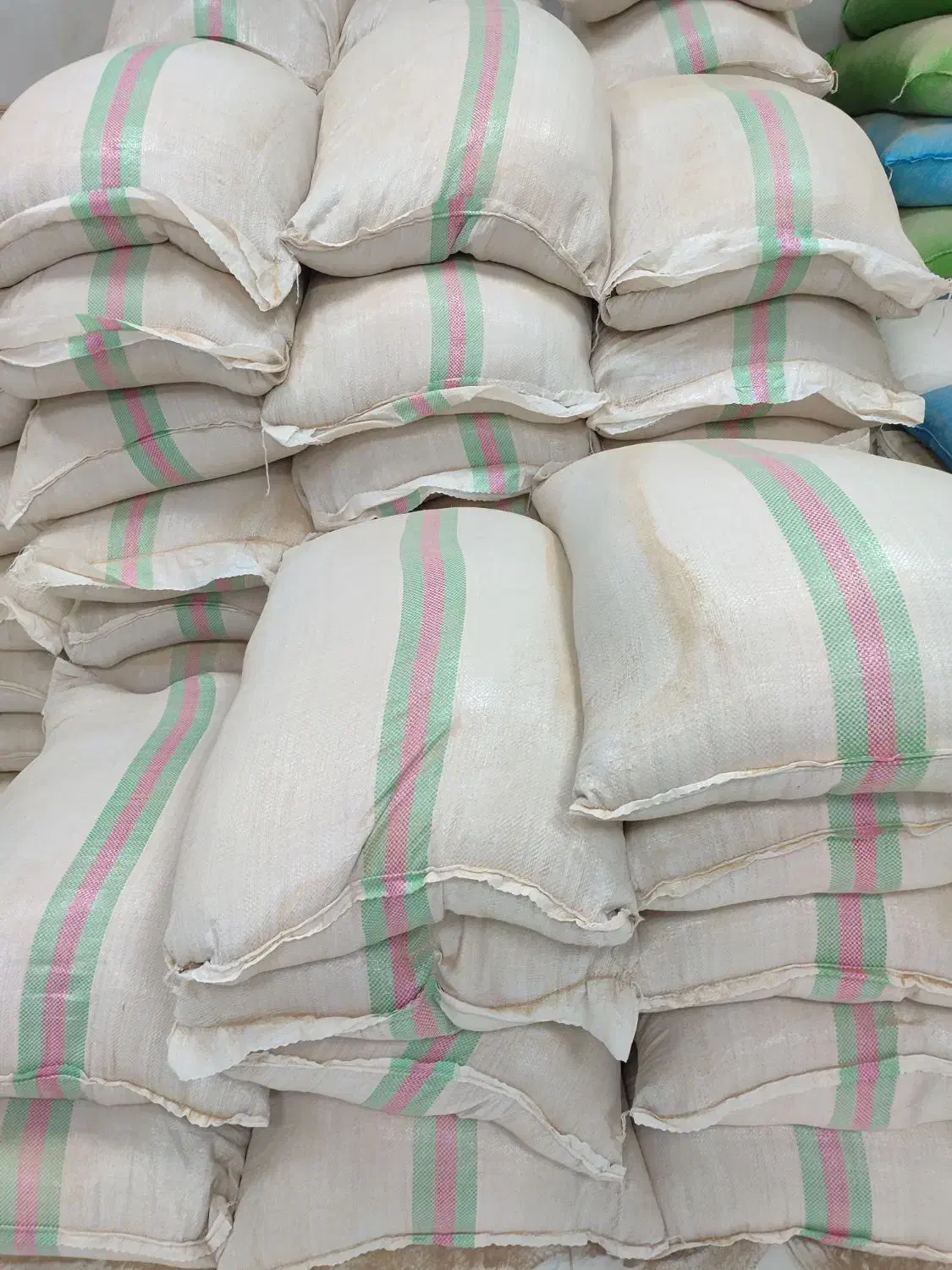 پخش خوراک دام و طیور و علافی و حبوبات و برنج|عمده‌فروشی|مهربان, |دیوار