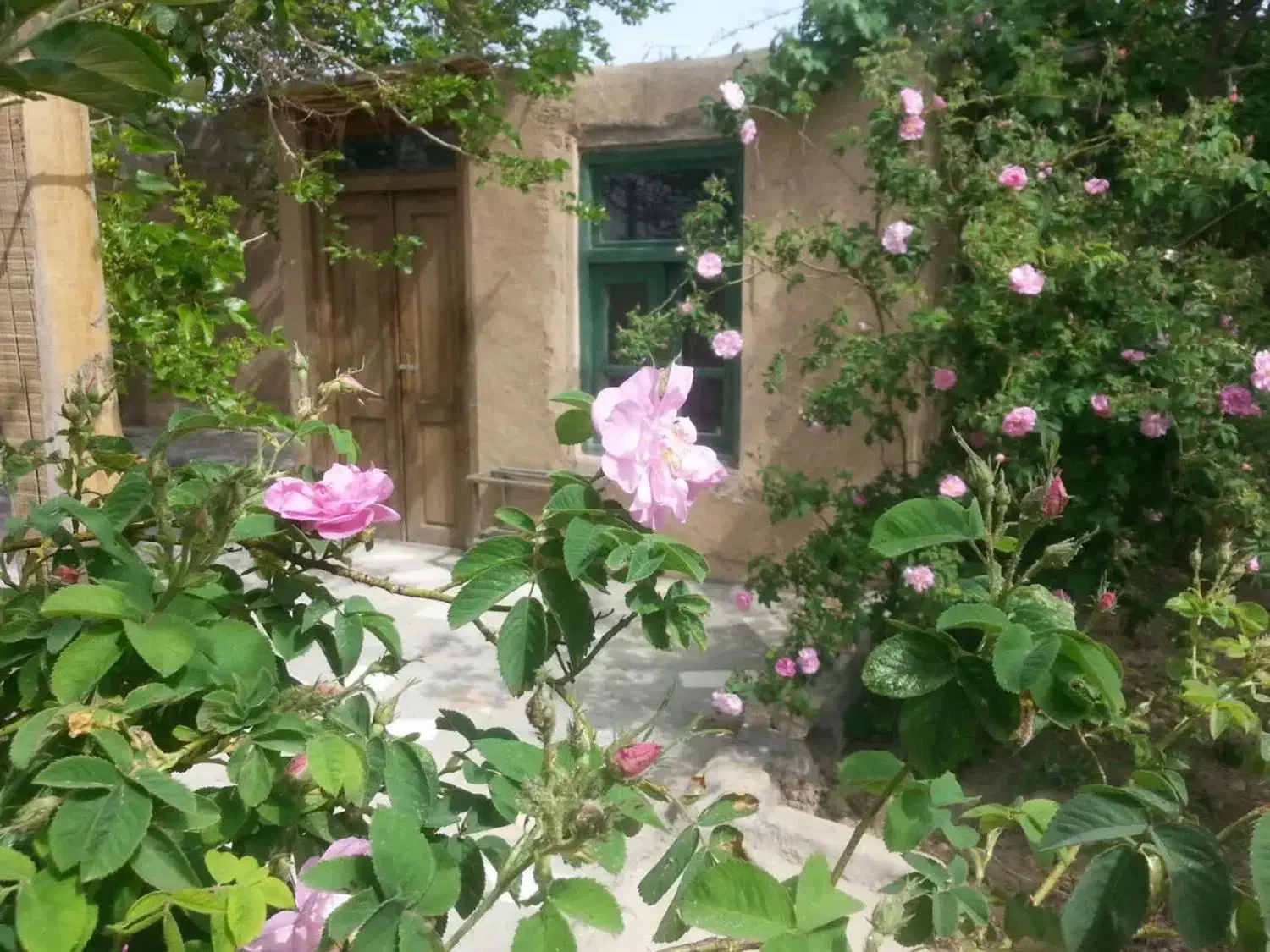 اجاره کلبه سنتی نزدیک دریاچه|اجارهٔ کوتاهمدت ویلا و باغ|فولادشهر, زاینده رود|دیوار