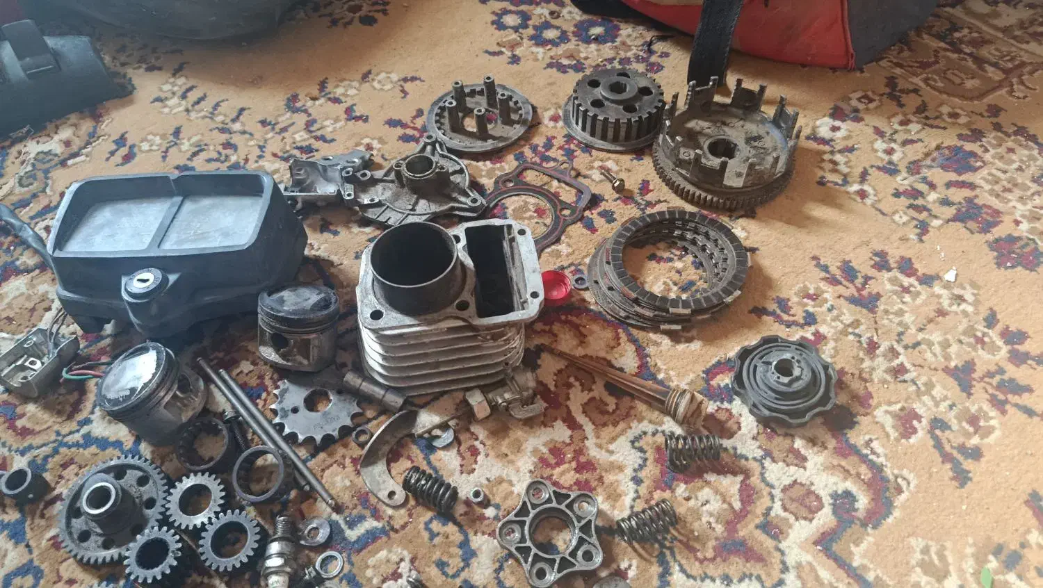 لوازم موتور سیکلت سیلندر|قطعات یدکی و لوازم جانبی|زابل, |دیوار