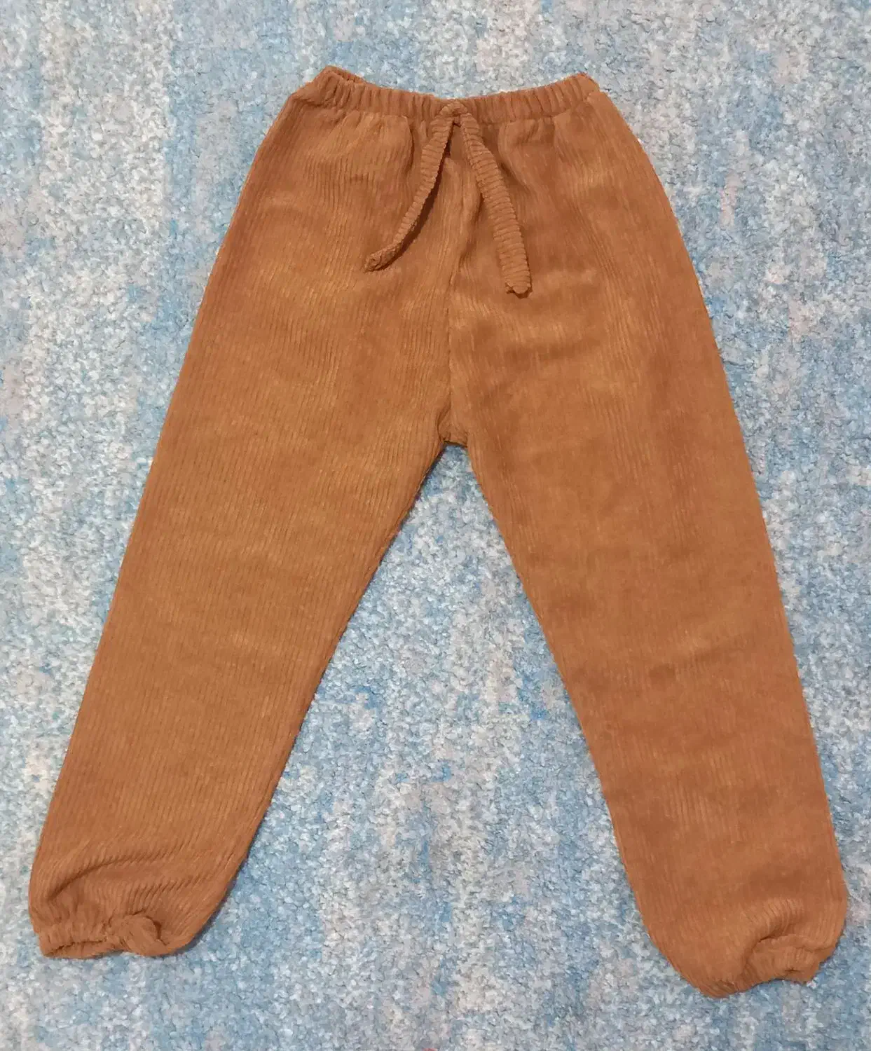 لباس بچه|کفش و لباس بچه|ساری, |دیوار