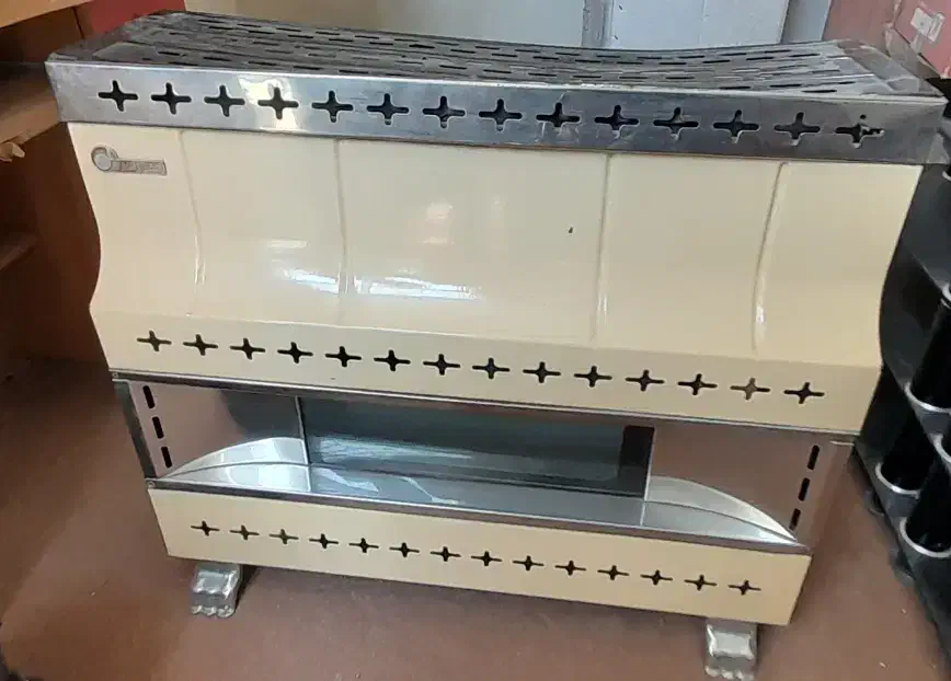 بخاری گازی و میز کامپیوتر میز تلویزیون|بخاری، هیتر، شومینه|اصفهان, خانه اصفهان|دیوار