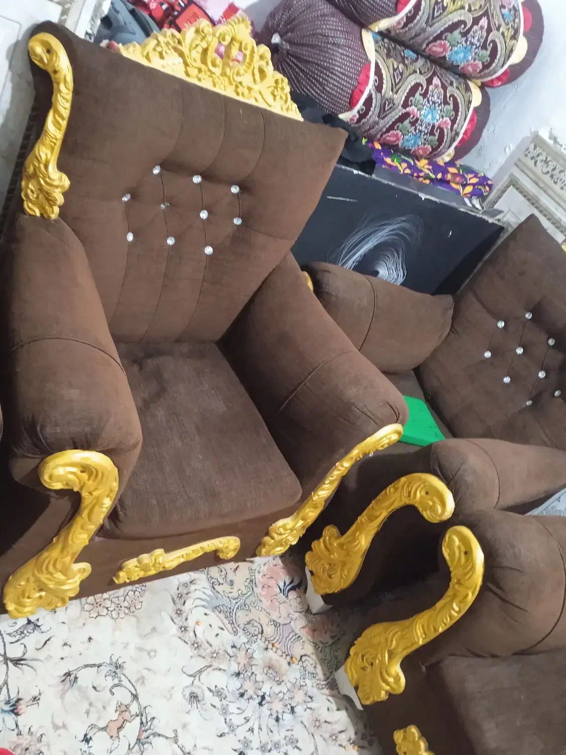 مبل سلطنتی سالم بدون شکستگی معامله میکنم با گوشی|مبلمان خانگی و میز عسلی|چابهار, |دیوار