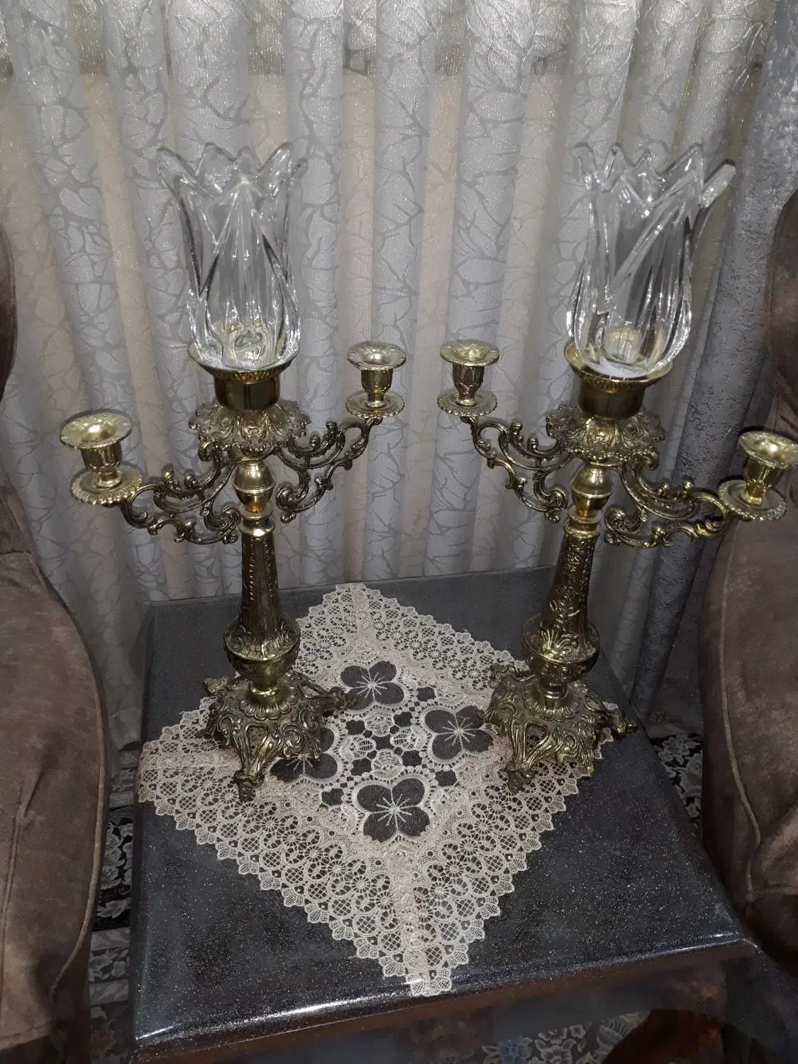 شمعدون برنز کاملا سالم ودرحدنو|صنایع دستی و سایر لوازم تزئینی|تهران, شهرک چیتگر|دیوار