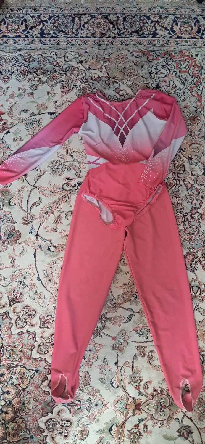 لباس ژیمناستیک|تجهیزات ورزشی|ری, جوانمرد قصاب|دیوار