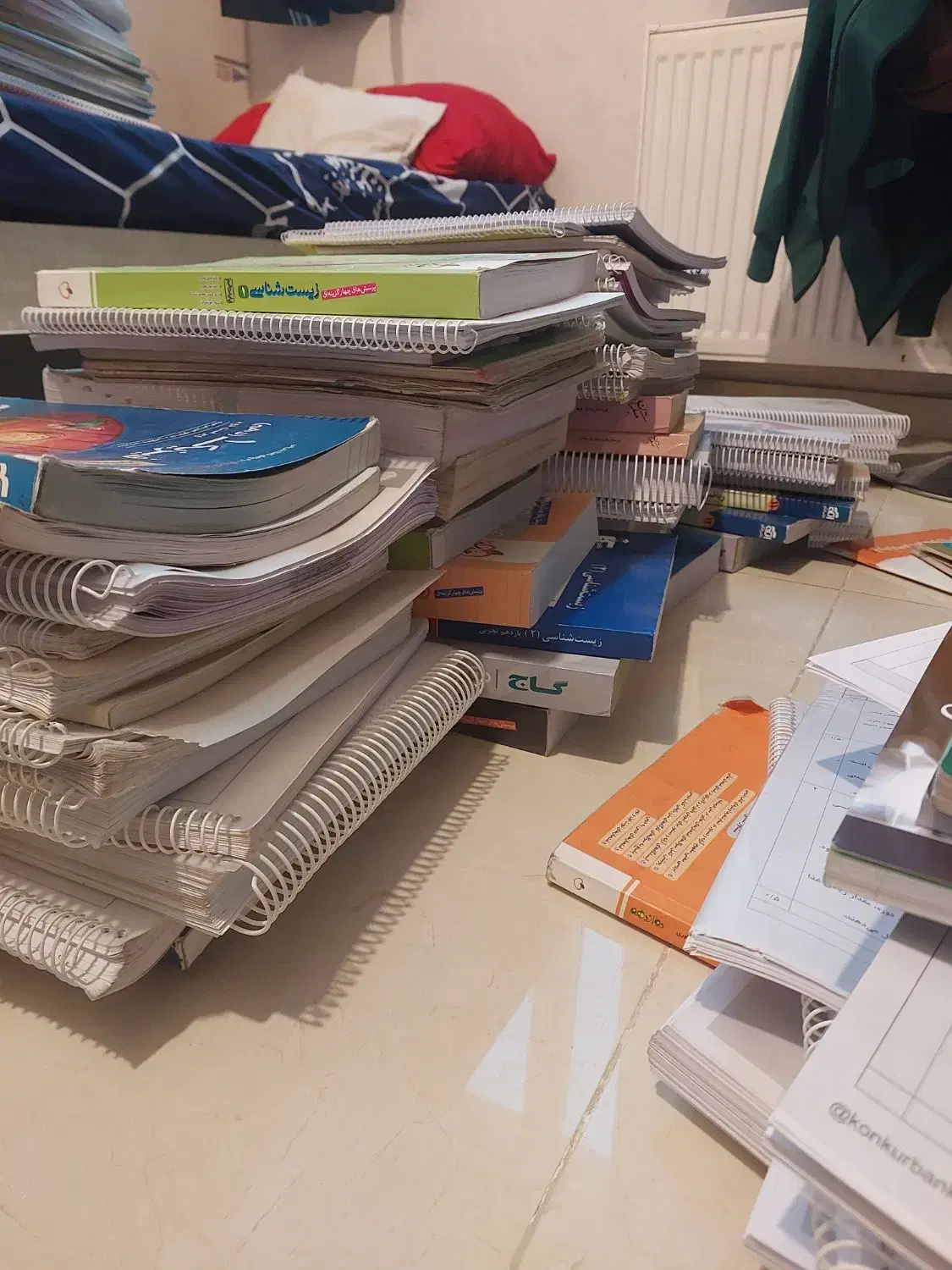 تهر نوع کتب کنکوری ،هیچ کتابی نوشته نشده و سالم|لوازم التحریر|تبریز, |دیوار