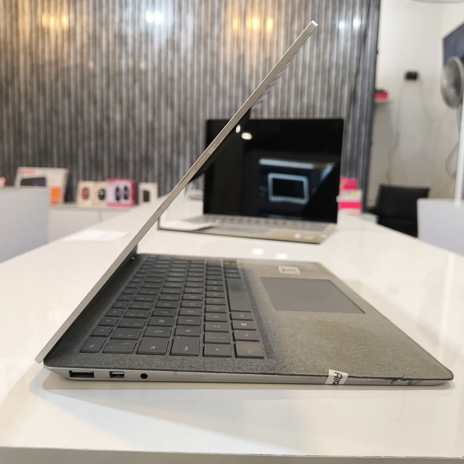 لپتاپ لمسی سبک ونازکsurface i5رم ddr4 هارد پرسرعت|رایانه همراه|تهران, میرداماد|دیوار