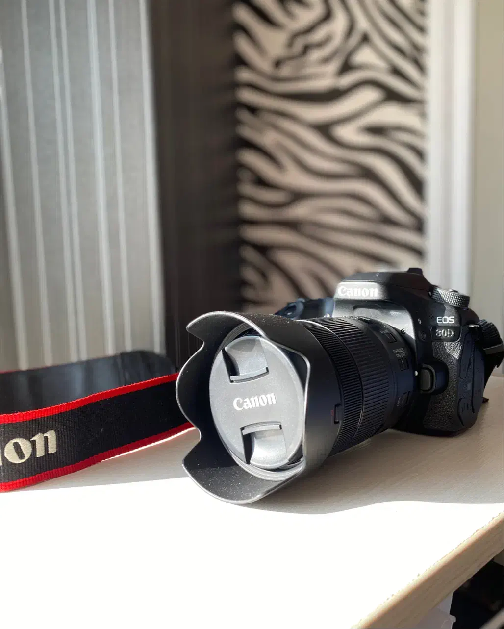 دوربین حرفه ای canon 80D درحدصفر و فوقالعاده تمیز|دوربین عکاسی و فیلم‌برداری|تبریز, |دیوار
