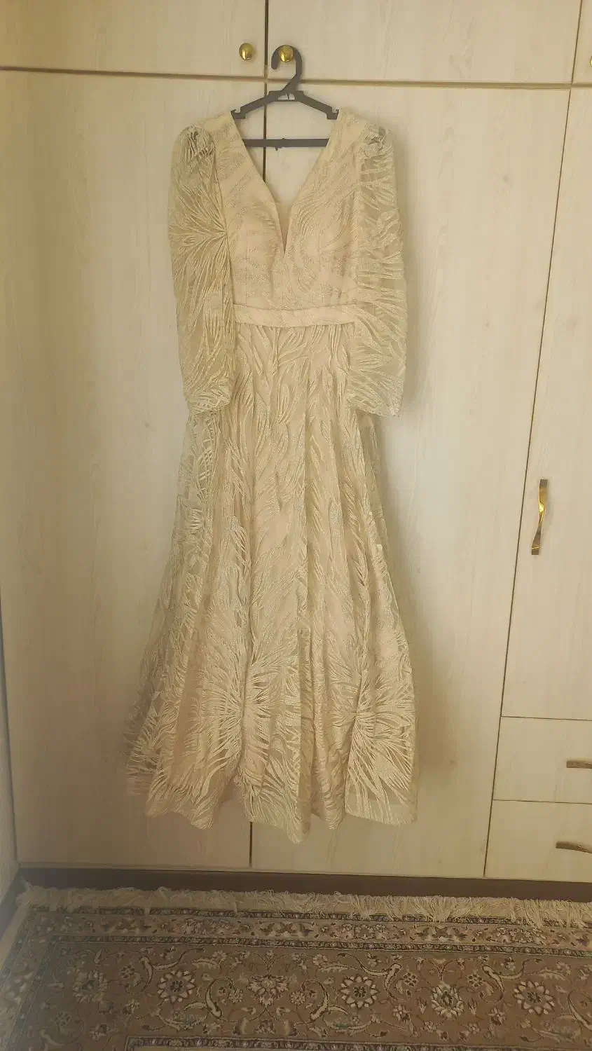 لباس مجلسی در حد نو|لباس|چادگان, |دیوار