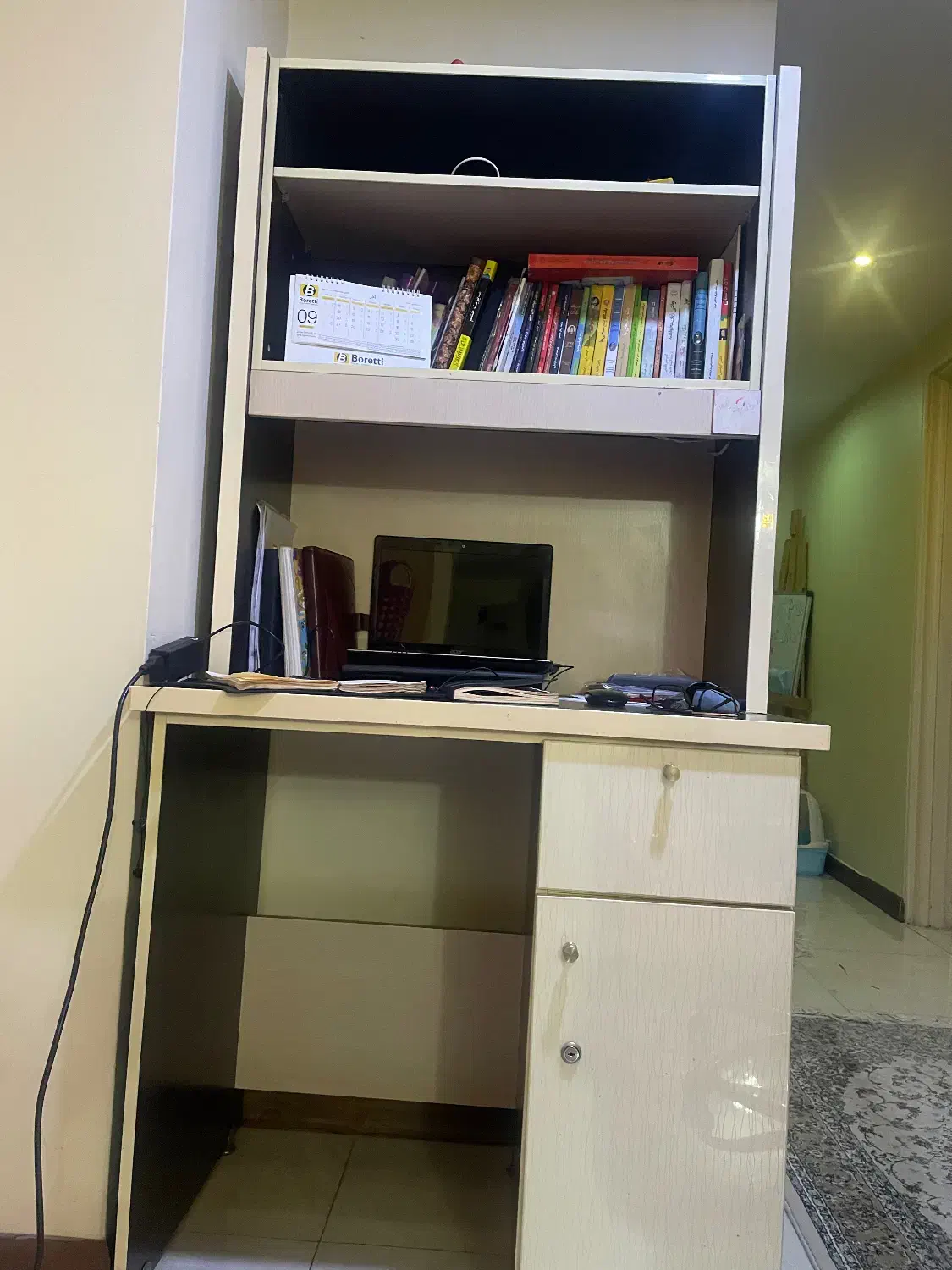 میز تحریر|میز تحریر و کامپیوتر|تهران, جوانمردان (اندیشه)|دیوار