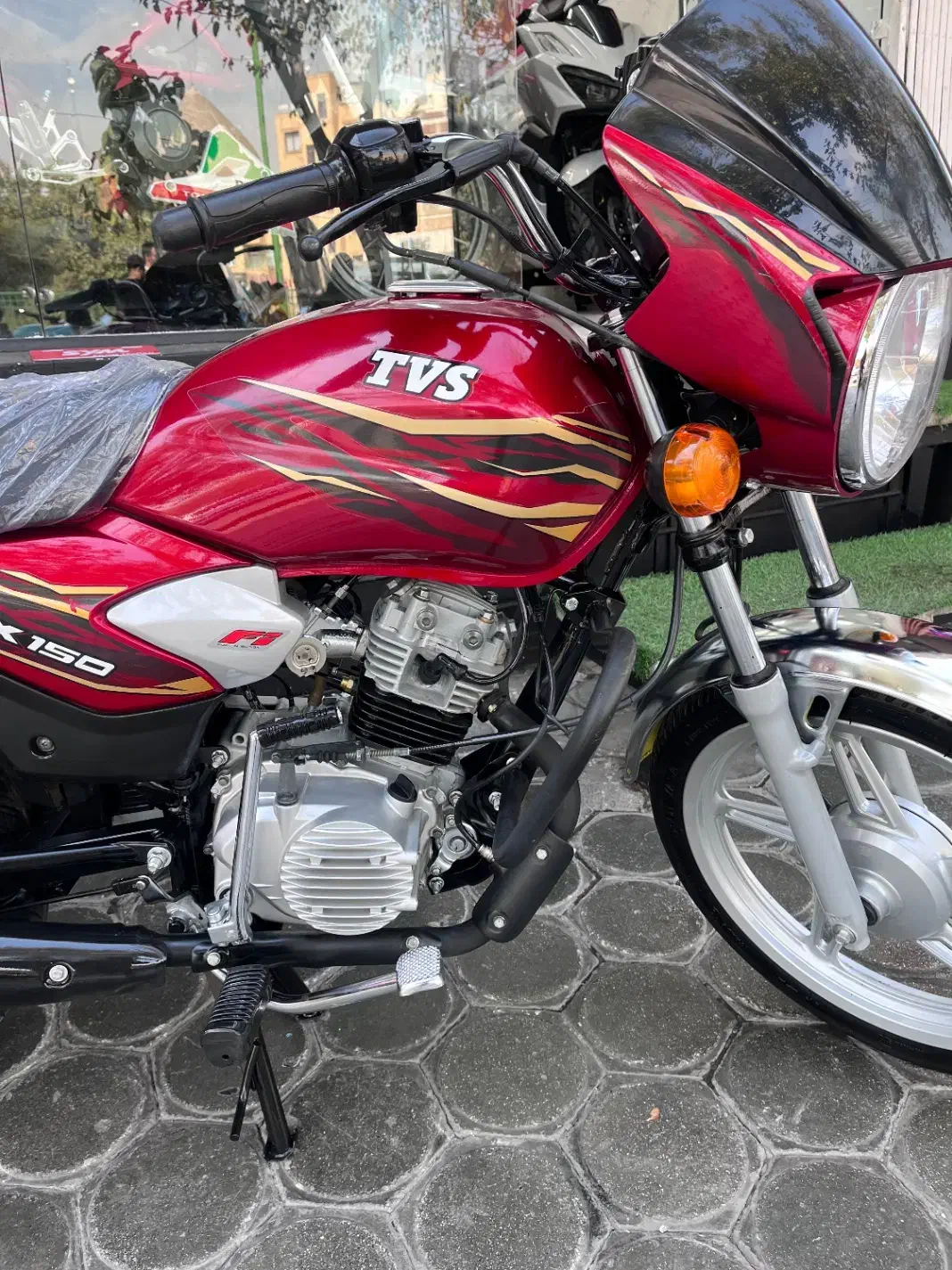 نقد و اقساط + هدیه ویژه Tvs Hlx 150|موتورسیکلت|اصفهان, سرتاوه|دیوار