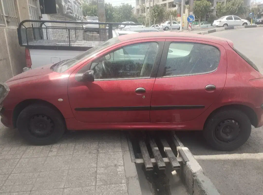 پژو ۲۰۶ آلبالویی بدون رنگ|خودرو سواری و وانت|بوکان, |دیوار