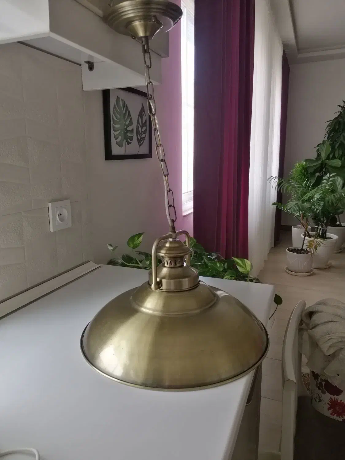 لوستر و چراغ خواب|لوستر و چراغ آویز|رشت, نظری|دیوار