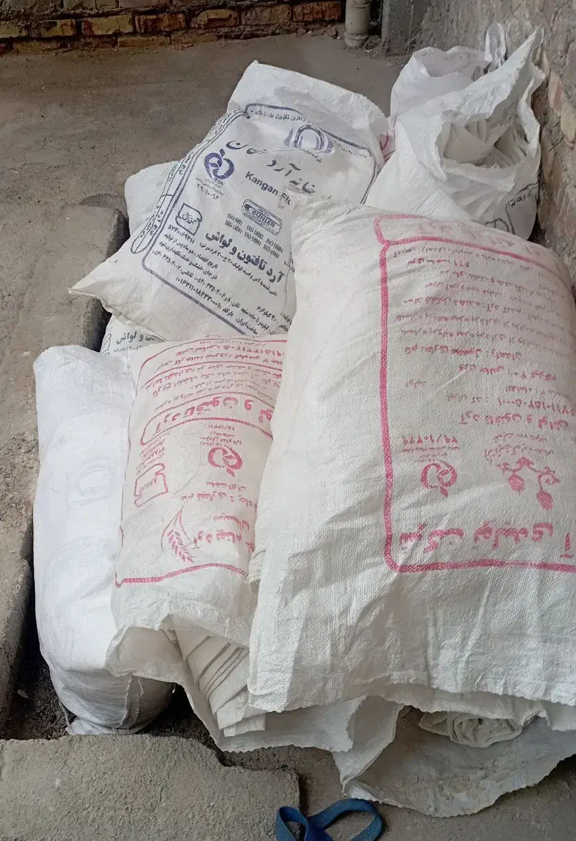 کیسه خالی|ظروف نگهدارنده، پلاستیکی، یک‌بارمصرف|زابل, |دیوار