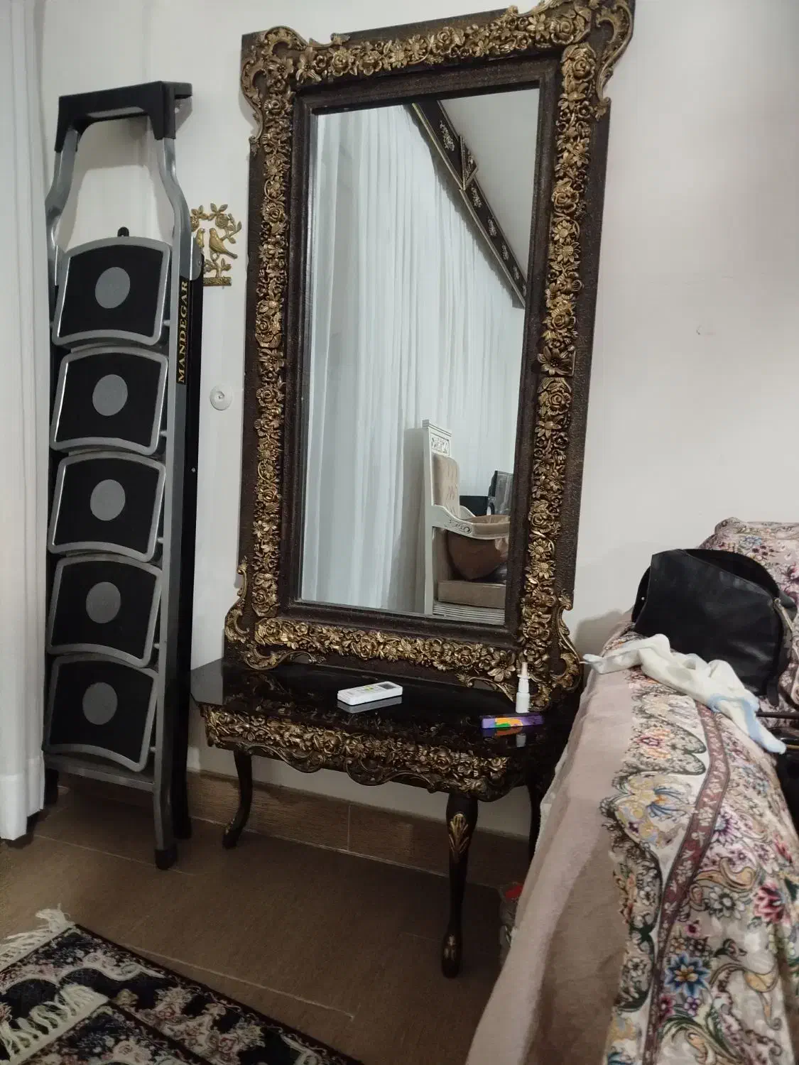 ساعت ایستاده و آینه کنسول|مبلمان خانگی و میز عسلی|نقده, |دیوار