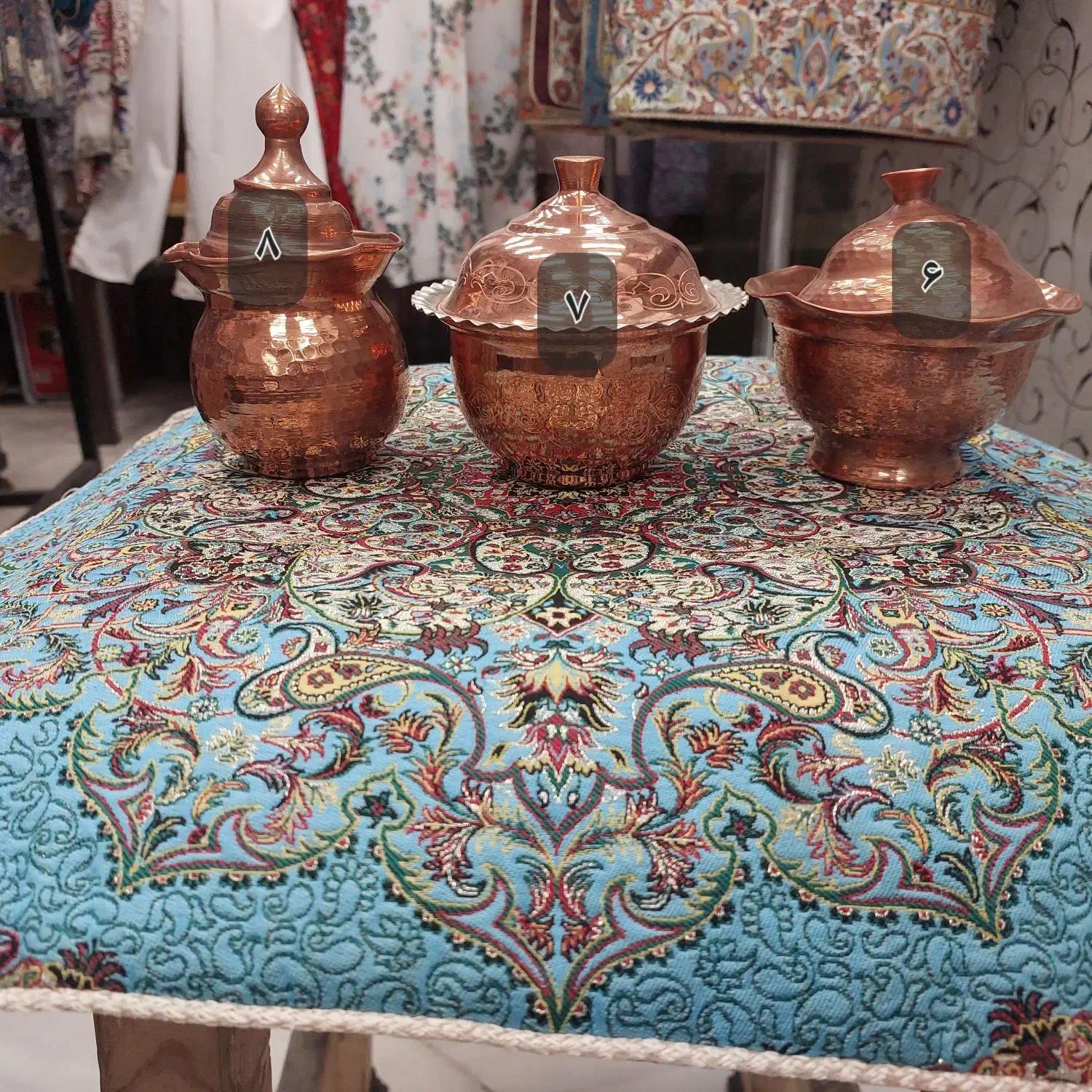 ظروف مس|کلکسیون اشیاء عتیقه|مشهد, چهارباغ|دیوار