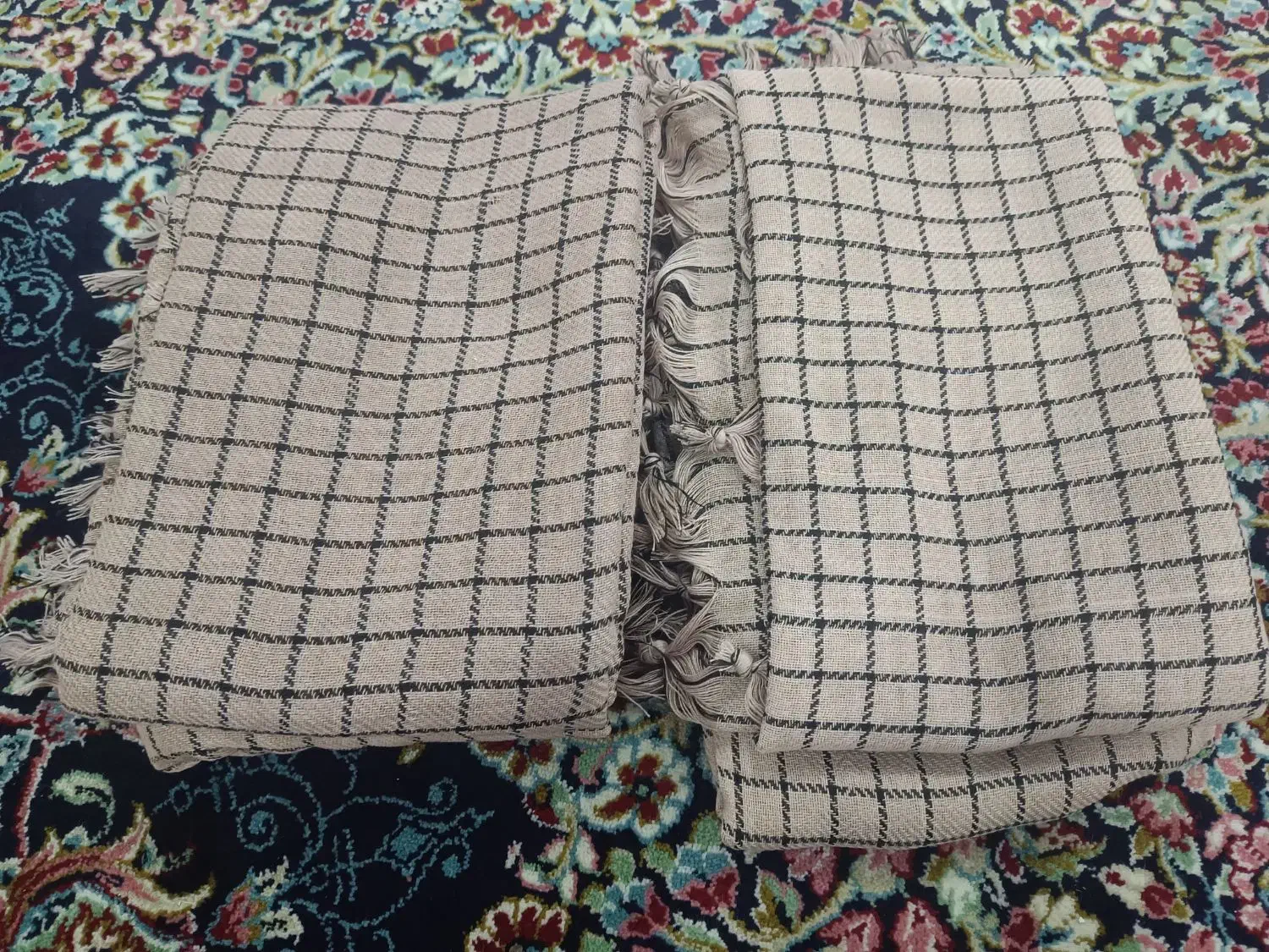 چفیه|لباس|مشهد, حضرت حجت|دیوار