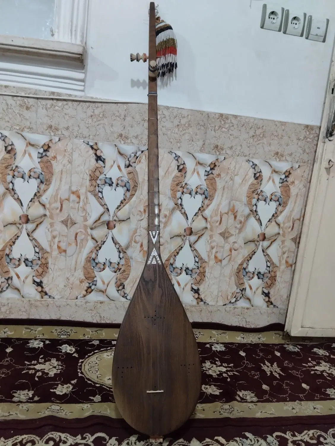 دوتار|سازهای سنتی|بیرجند, |دیوار