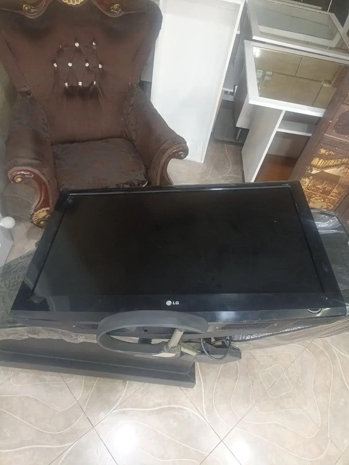 تلویزیون الجی 42اینچ اصل کاملا سالم|تلویزیون و پروژکتور|فردیس, شهرک ۱۱۰|دیوار