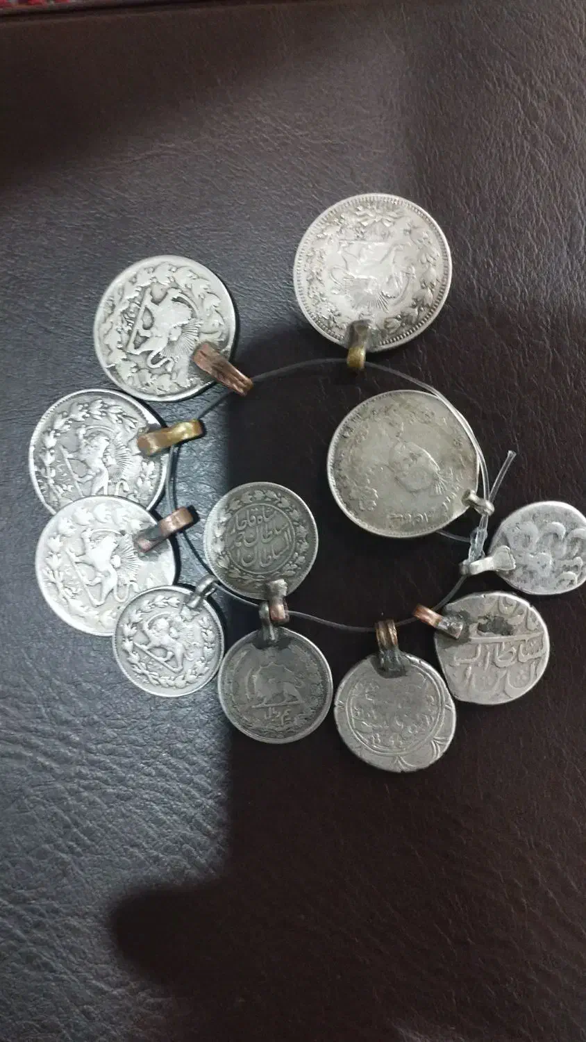 سکه نقره گوشه کرده|کلکسیون سکه، تمبر، اسکناس|فارسان, |دیوار