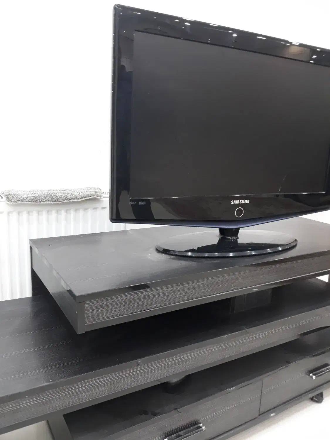 LCD سامسونگ ۳۲  اینچ|تلویزیون و پروژکتور|قم, انسجام|دیوار