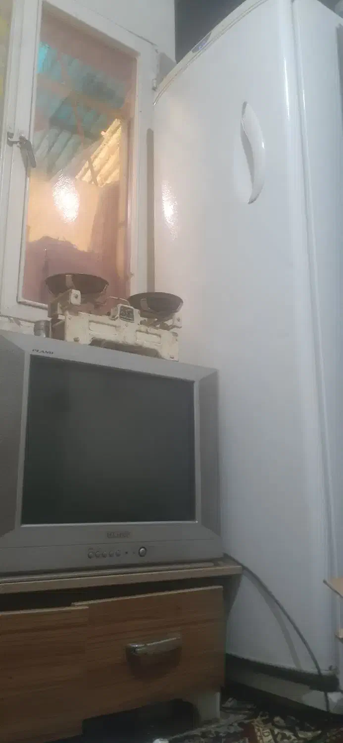 تلویزیون ۲۱اینچ سامسونگ رنگی باکنترل|تلویزیون و پروژکتور|تهران, کیانشهر|دیوار