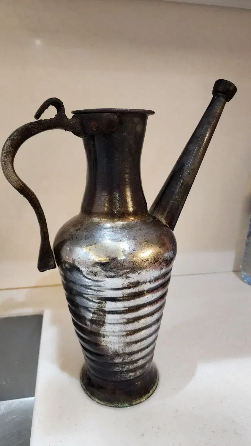 آفتابه عتیقه و قدیمی|کلکسیون اشیاء عتیقه|تبریز, |دیوار